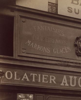 Au Chat Noir (Black Cat)
32, rue de la Reynie
Atget – 1900
(MoMA)