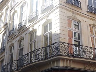Coin rue Saint-Honoré rue des Prouvaires