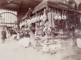 Au Marché des Halles Pavillon Baltard boucherie de madame Huvey Atget