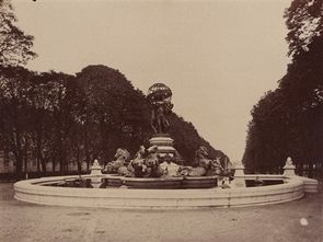 Fontaine des Qautre Parties du Monde Atget