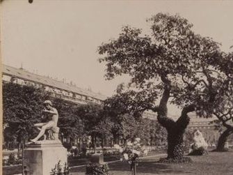 Palais Royal garden Atget