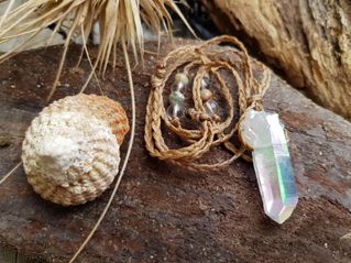 Aura-Angel-Bergkristall mit Andenopal
