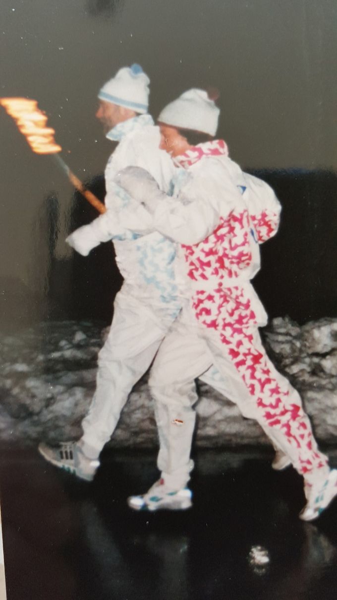 5. desember 1994 - Fakkelstafetten passerer Songdalen ved Volleberg. Sitat:
