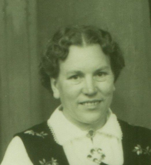Ingrid Repstad Byholt f. 12.6-1913 d. 11.1-2006
