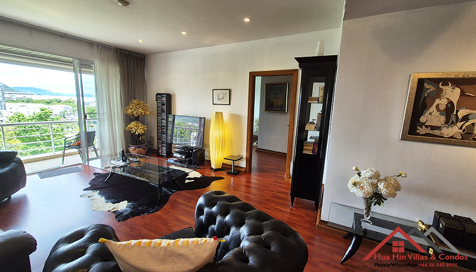One bedroom condo for rent in beach front Baan Sansaran in Hua Hin