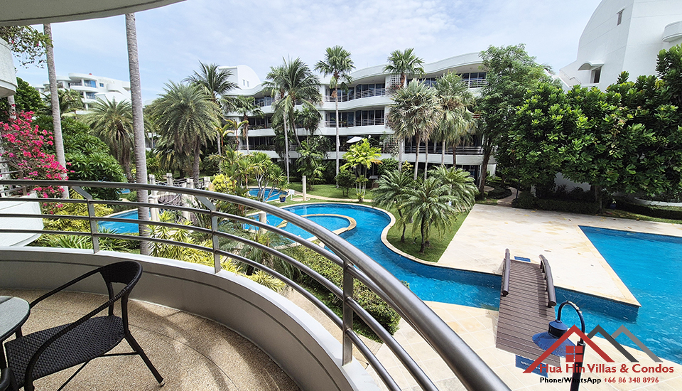 Two bedrooms condo for rent in beachfront complex in Hua Hin