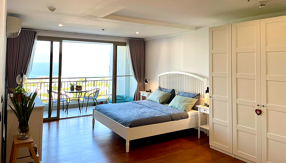 Three bedrooms condo with sea views for rent in Boathouse Hua Hin 