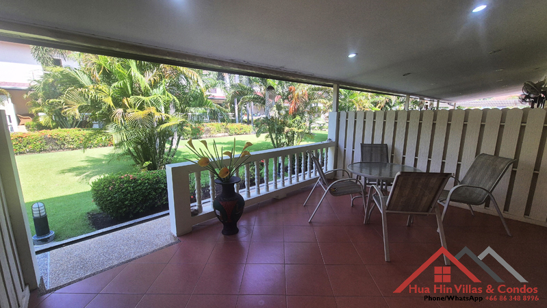 cozy-two-bAttractive 2-bedrooms townhouse in Baan Emma for rentedrooms-townhouse-for-long-term-rent-in-baan-emma-hua-hin