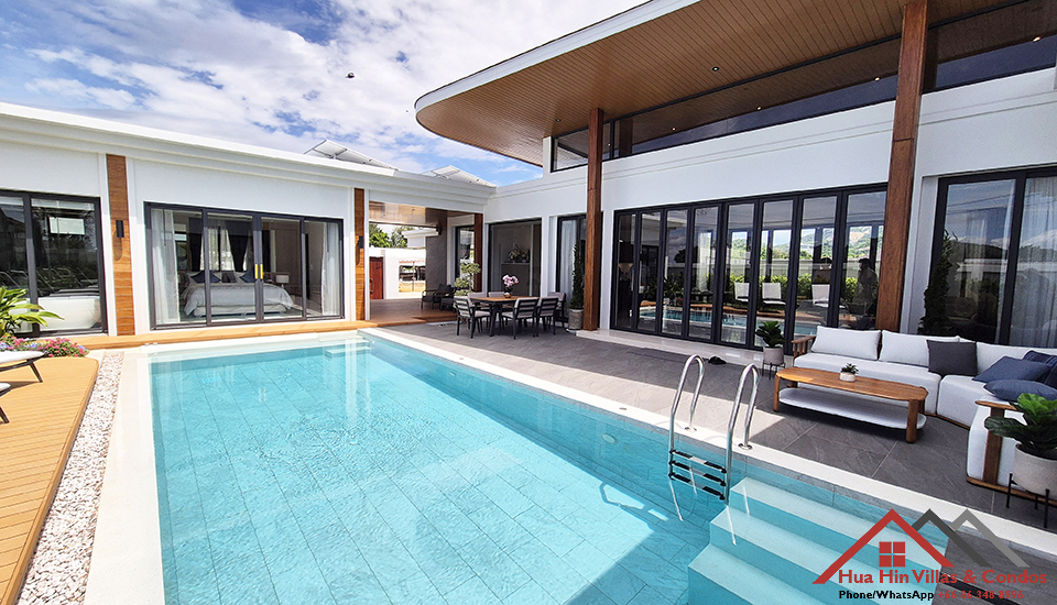 Modern 3-bedrooms pool villas for sale in city center