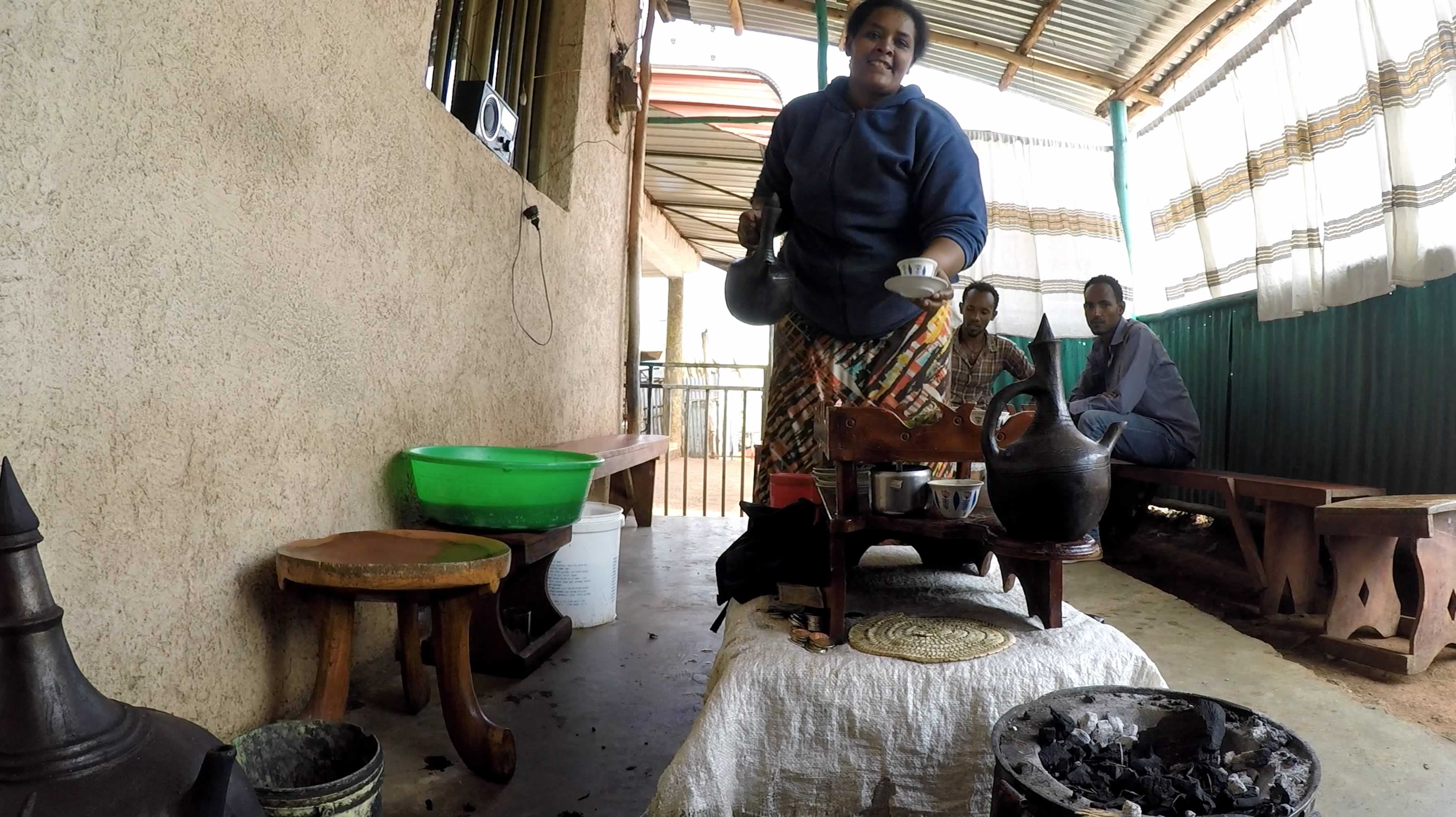Ethiopia street coffe-maker