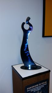  "DANS 54 cm" € 295,= 