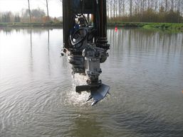 HDS 110 mit EXHYC 4200 für anspruchsvolle Baggereinsätze