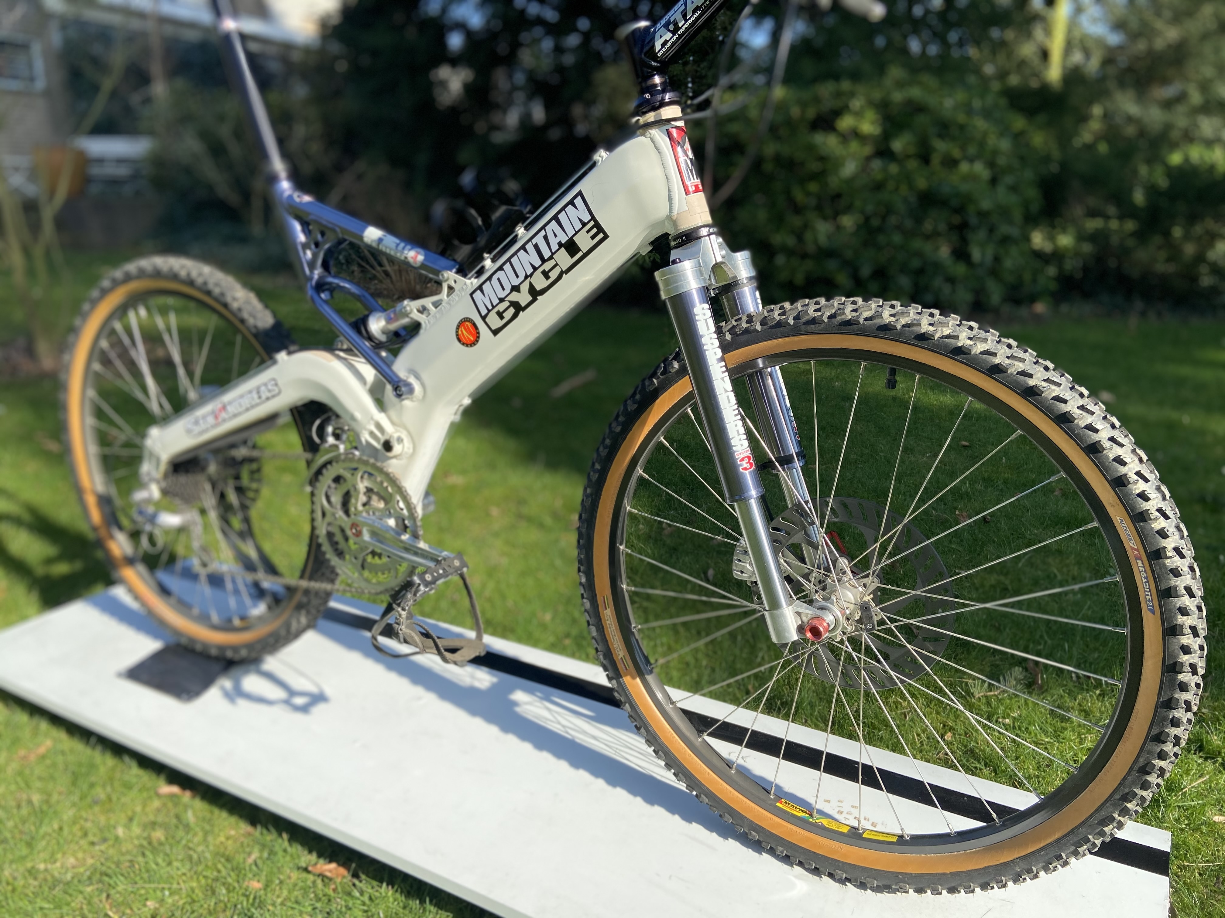 Mountain Cycle San Andreas 94 www.iconicmtb