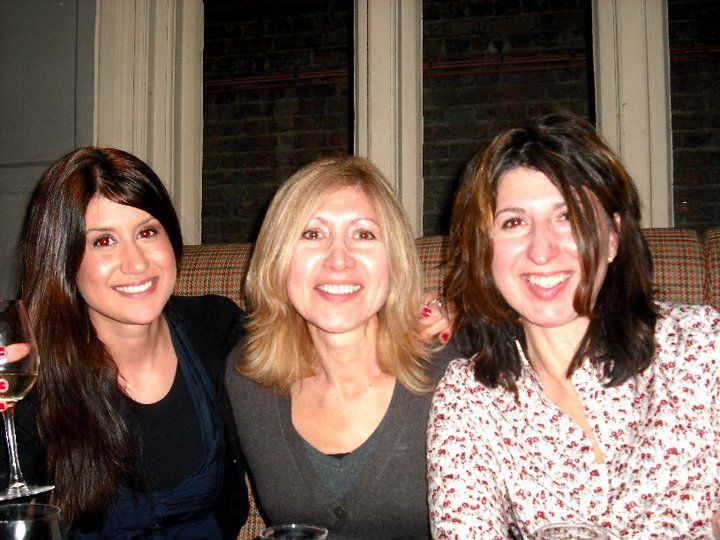 RONI'S SISTERS...MARISA ON RIGHT,ANITA IN MIDDLE WITH HER DAUGHTER