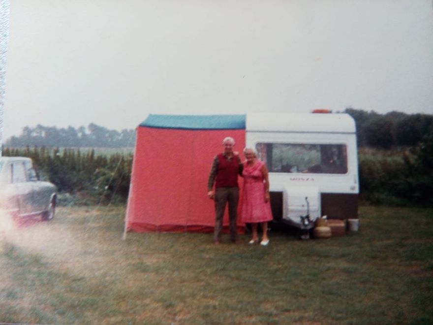 DAD,MUM...THAME...1981