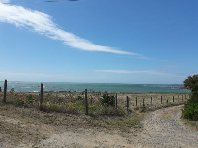 la mer a 2 pas des maisons