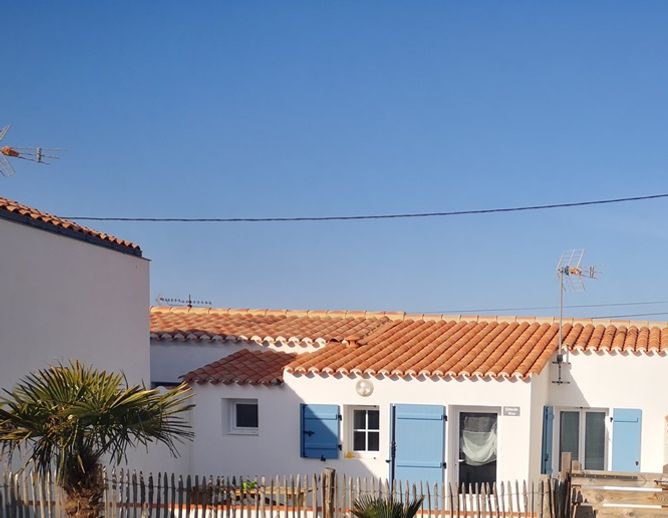 2 Maisons L'ETINCELLE BLEUE et LE PILIER BLEU