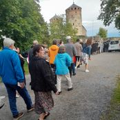 11.8 matkalla linnaan