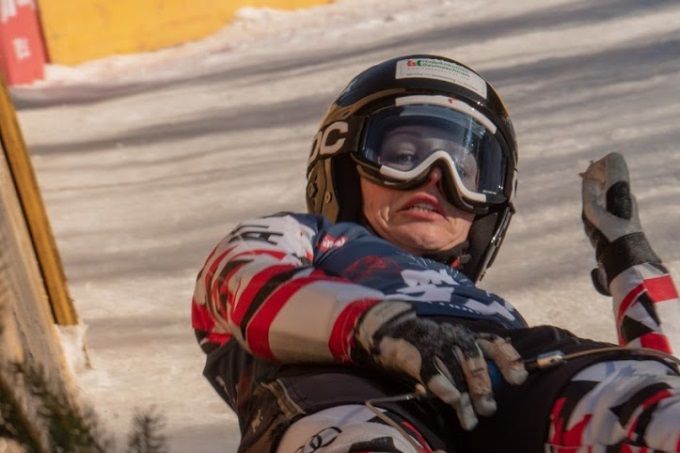 Die Österreicherin Verena Frischmann fährt in perfekter Technik und unter Ausnutzung der idealen Linie ihrem WM- Titel 2020  entgegen. Photo: grubertechnik.com