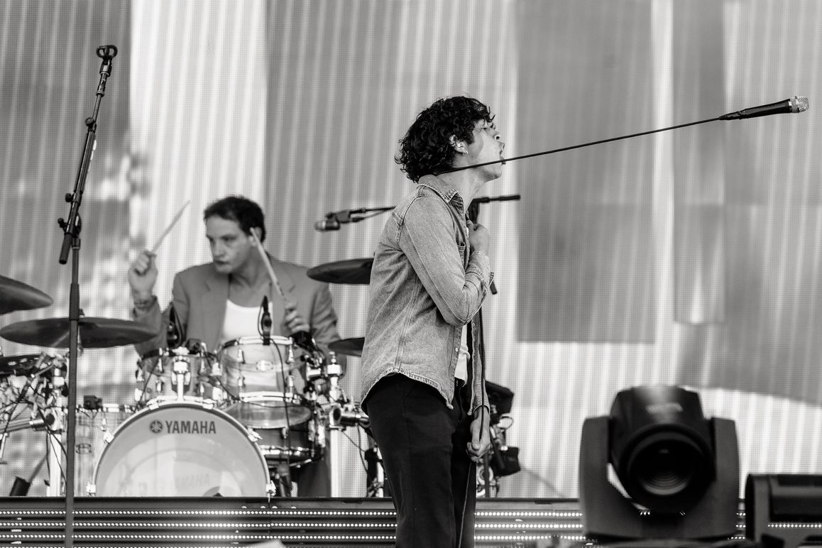 The 1975 live