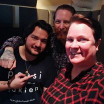 Podden Poesijakten med Sayam och Tommy.