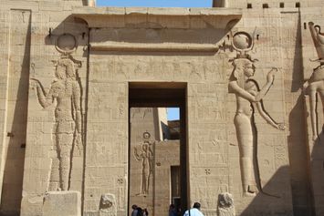 Philae tempel - hoved pylon