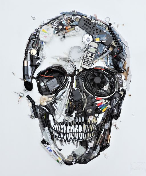 WHITE SKULL