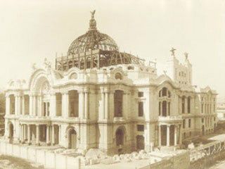 Foto Antigua en donde se observa que la cúpula aún no esta terminada