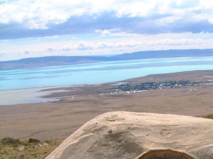 Esferas de piedra en el Calafate en la Patagonia Argentina