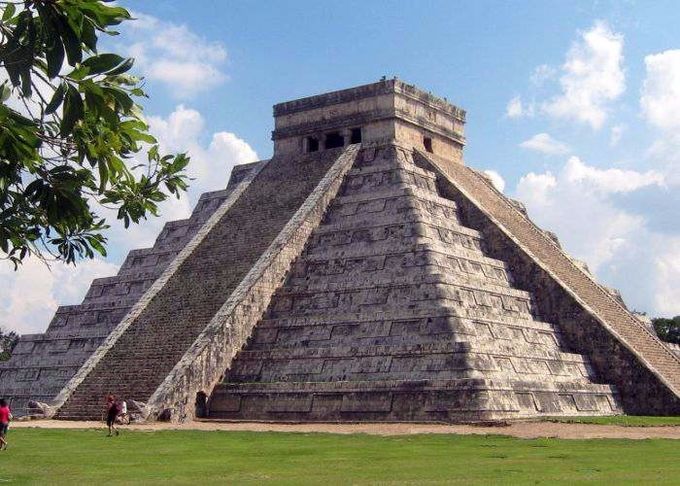 El Castillo Chichen Itza