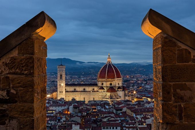 ¿Cómo pudo un orfebre, célebre por su mal carácter y sin formación académica como arquitecto, construir una de las joyas más bellas del Renacimiento italiano?