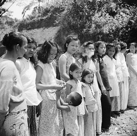Conforta a las mujeres.