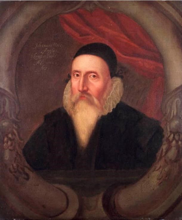 Retrato de John Dee pintado durante el siglo XVII por un artista desconocido. Está tomado del Museo Marítimo Nacional de Greenwich. 1609 ( Wikimedia Commons )