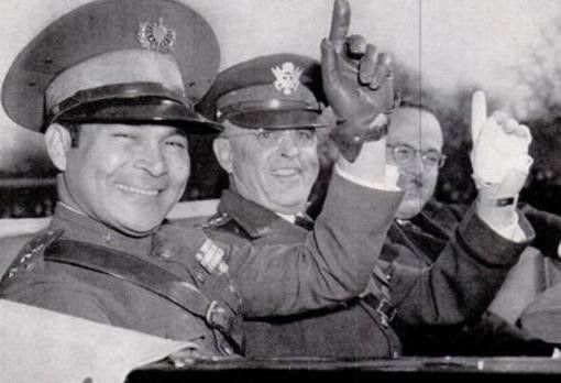 Batista con el Jefe de Estado Mayor del Ejército de los Estados Unidos Malin Craig