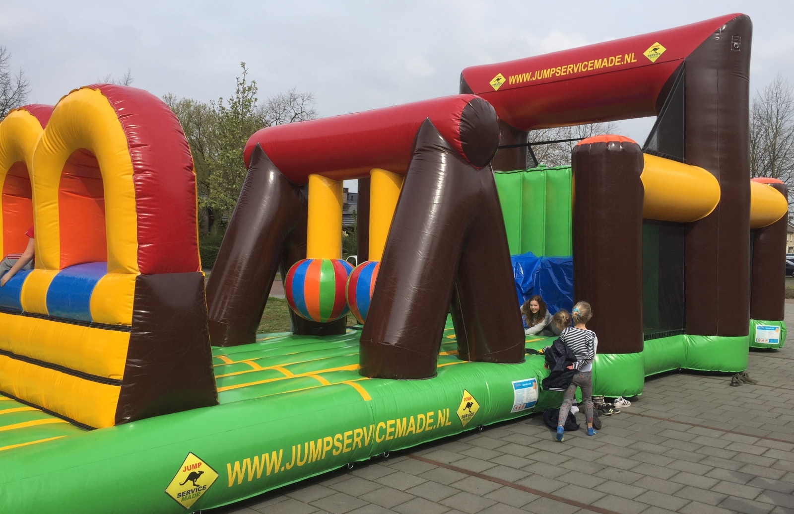 Tarzanbaan jump service made