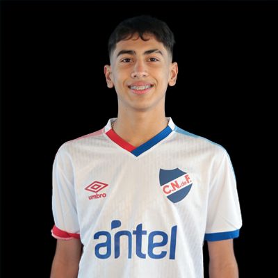 Facundo Domínguez, pese a no ser titular, convirtió 8 goles, ayudando a su equipo a campeonar. Muy buen aporte viniendo desde el banco. (Foto nacional.uy)