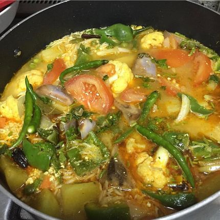 Vegetable Pulao in the making ...