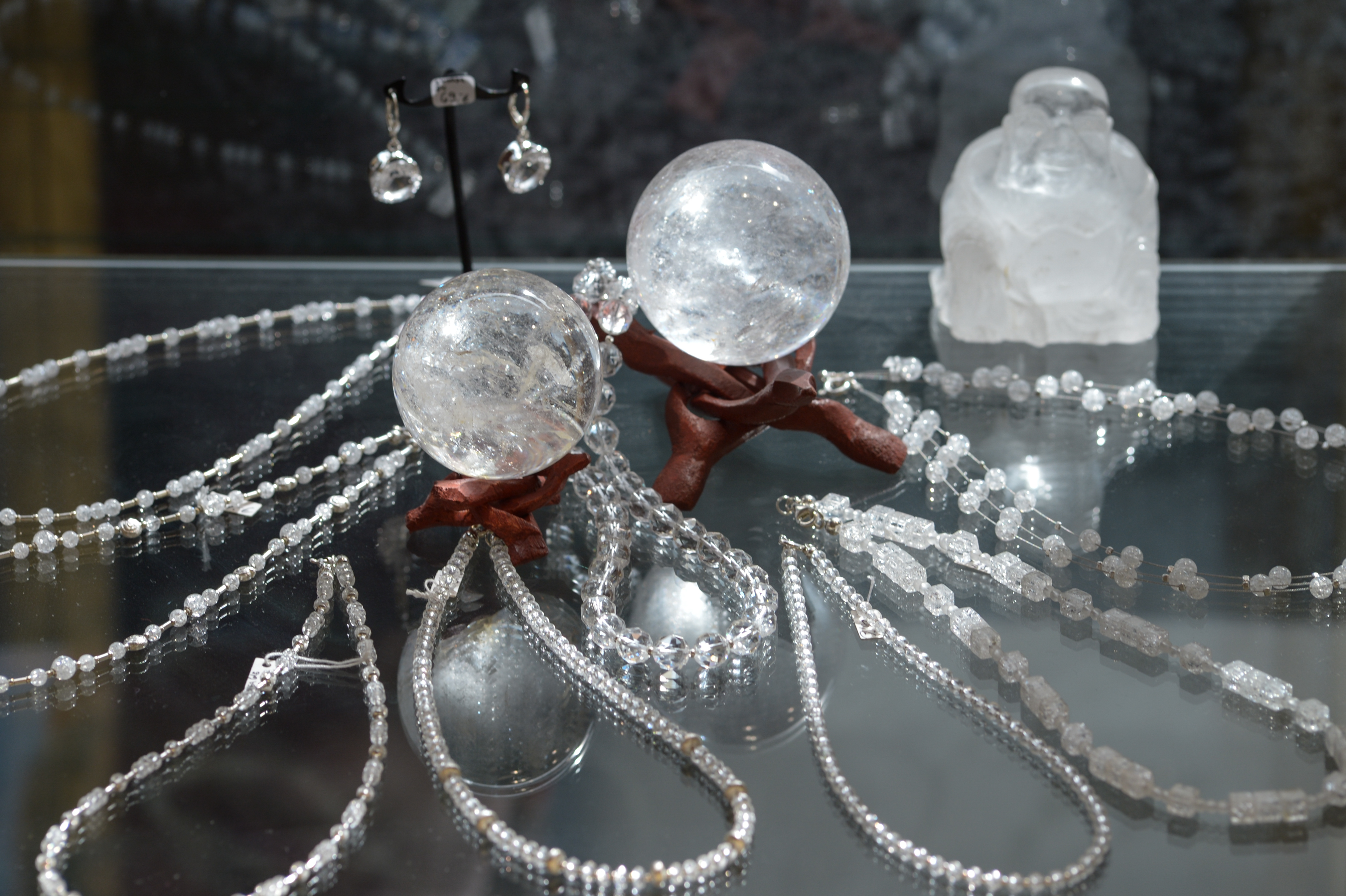 Ketten, Armbänder und Zubehör