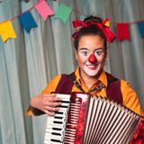 Veeras kontor clown med dragspel