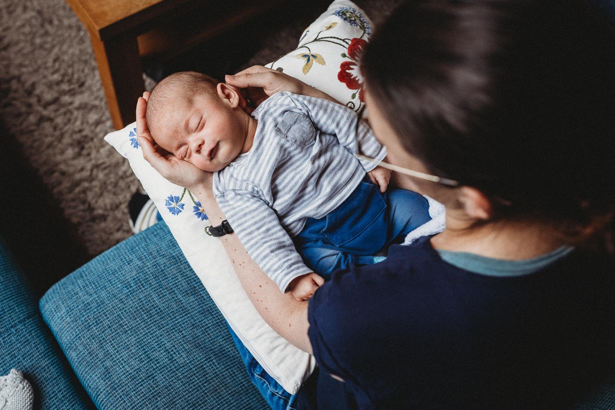 Fotografie Katharina Bau-Babyfotos-Landshut-Newbornshooting-Wochenbett