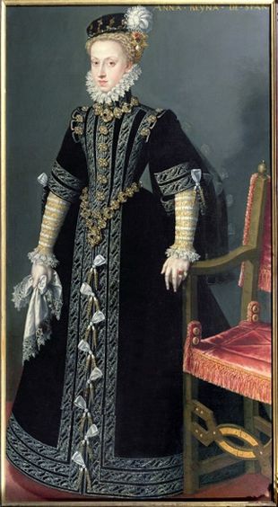 Anna of Austria by Juan Pantoja de la Cruz