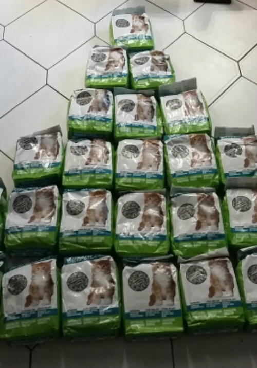 Für jeden zukünftigen Kunden , ein Beutel BreederCelect Katzenstreu zum testen gratis* 

Mit freundlicher Unterstützung vom Tierfachmarkt Hanau 

* solange der Vorrat reicht 

Sollten auch Sie genauso begeistert von BreederCelect Katzenstreu sein wie wir können Sie dieses auch gerne über Uns beziehen .
Was uns daran überzeugt hat :
Kein schweres tragen mehr mit BreederCelect Katzenstreu
Keine überfüllten Mülltonnen mehr mit BreederCelect Katzenstreu *
Kein Staub und unnötiger Dreck mehr mit BreederCelect