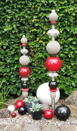 "Snowwhite"  330 €   (links*)
