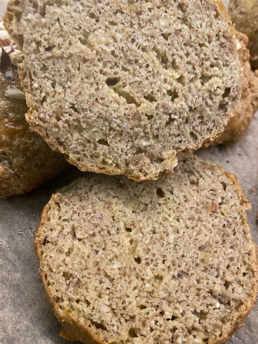 skåret tværsnit af protein bollen