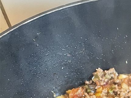 Lidt af bolognesen mens den simre, her fik den 6 timer.