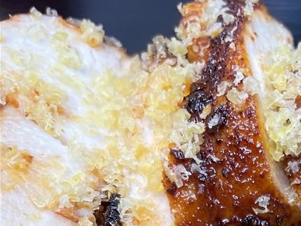 Her er retten drysset med et Umami krydderi der hedder Cured Egg Yolk.
