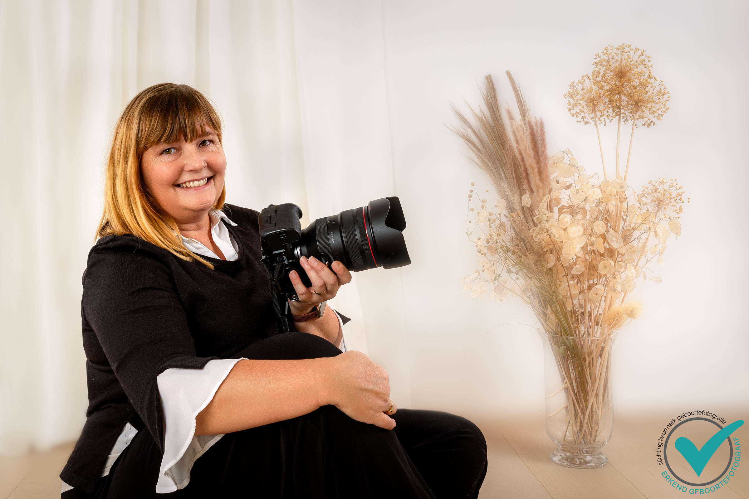 Renate van lith erkend geboortefotograaf bij stichting keurmerk geboortefotografie