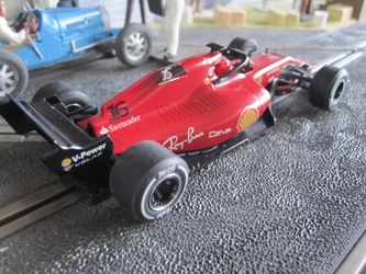 Ferrari F1-75 (3)