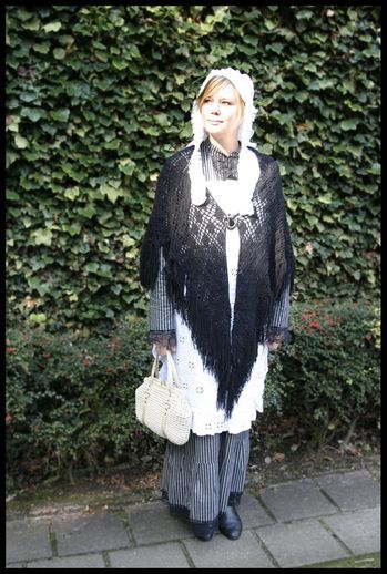 regionaal kleding (25)