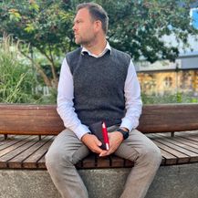 Nico vest